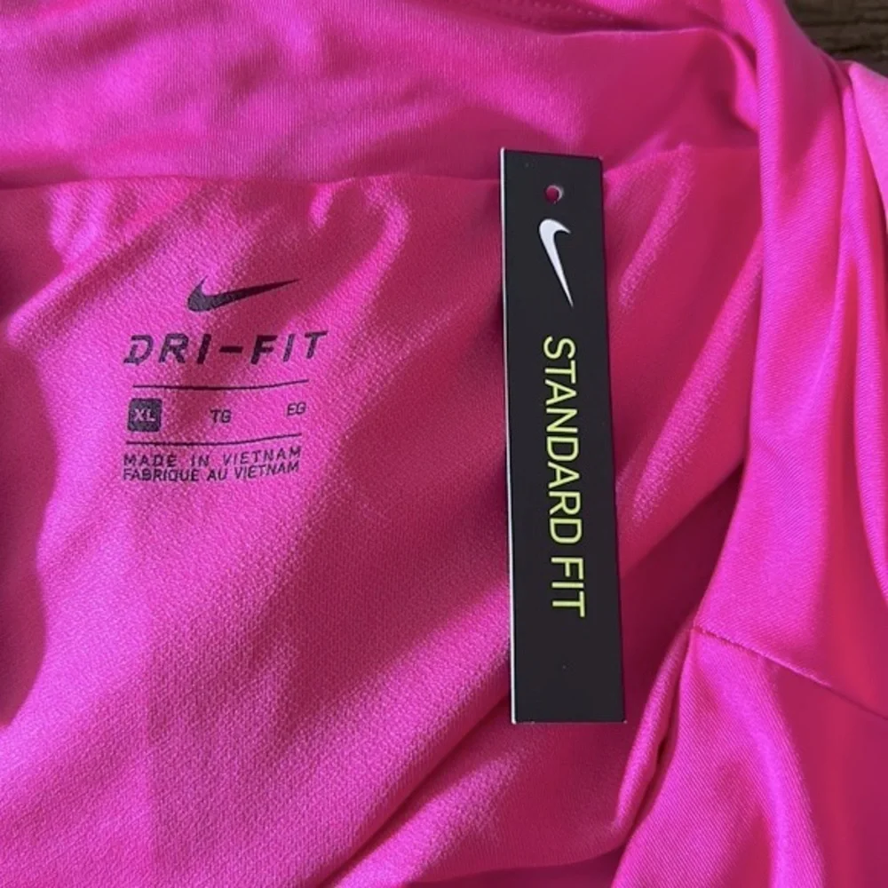 Nike Dri-Fit ladies size XL hot pink running shorts. - Picture 5 of 10